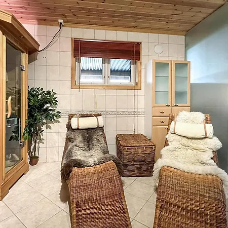 Beautiful In With Sauna 파르순